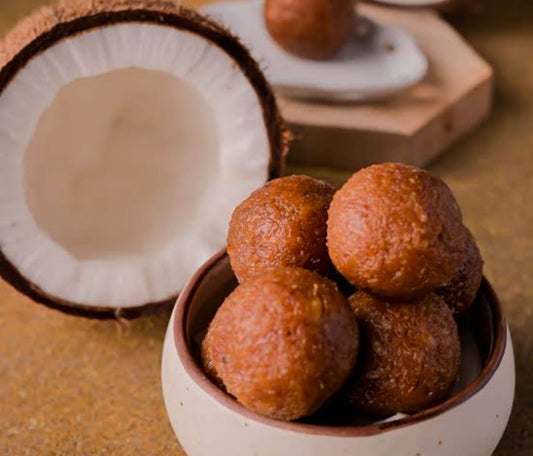 Kobbari Undalu (Jaggery Coconut Ladoo)