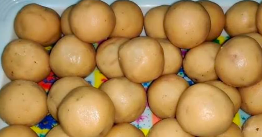 Kobbari Kova Laddu / Kobbari Kova Kajjikayalu